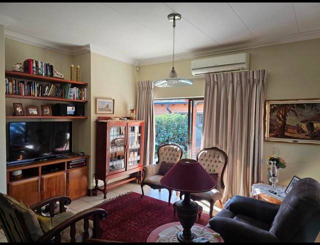 2 BEDROOM TOWNHOUSE FOR SALE IN RETIRE AT MIDSTREAM